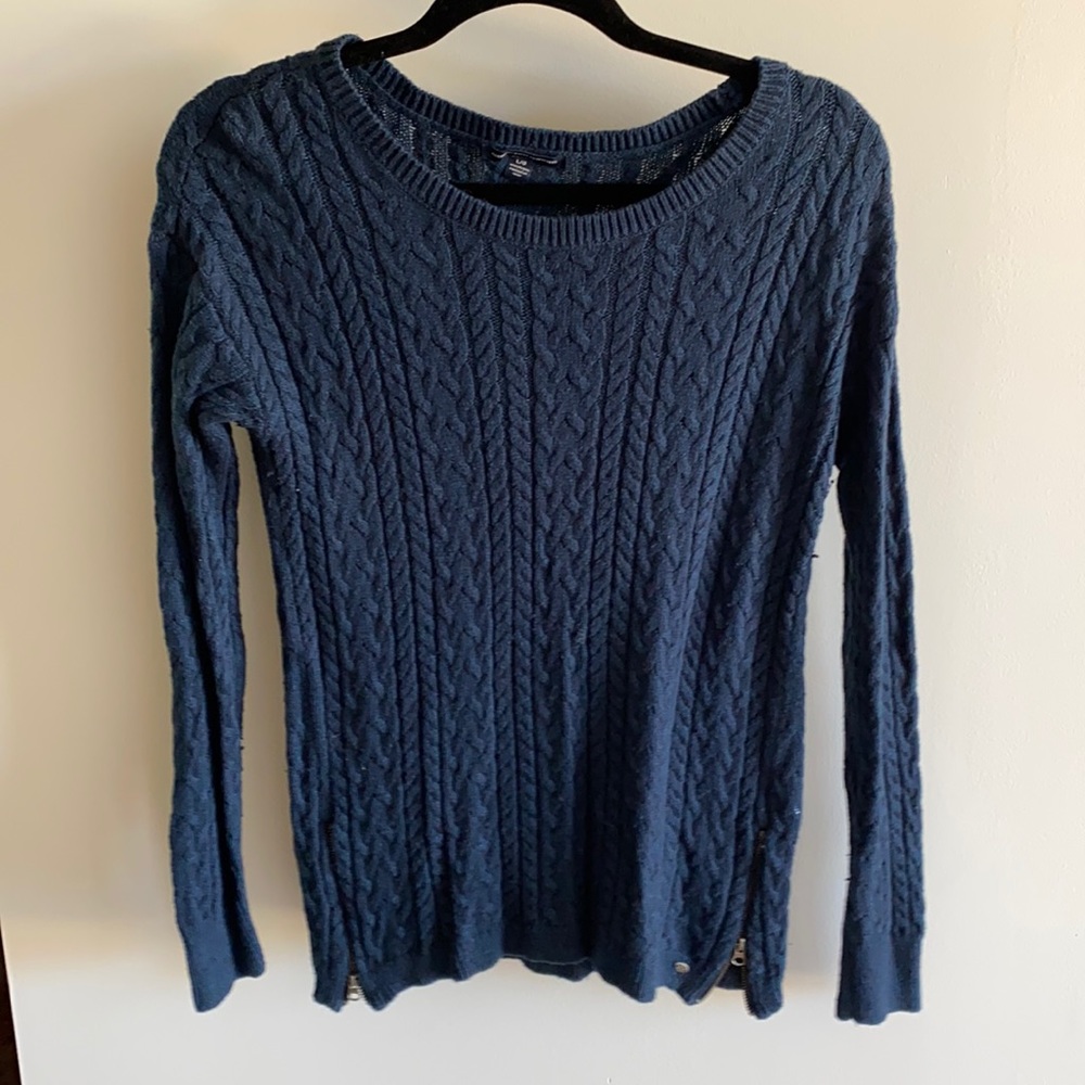 AE sweater